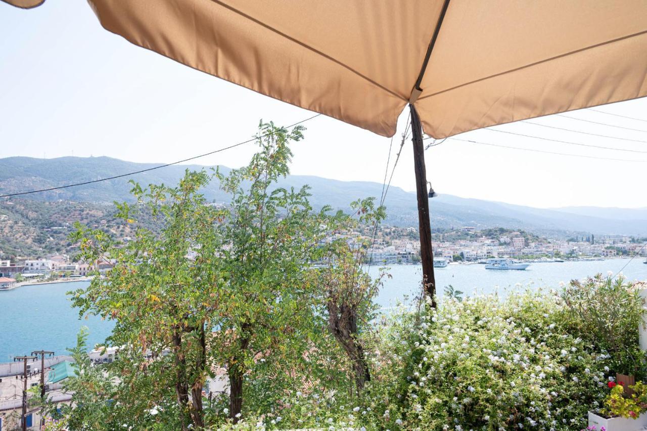 Traditional House Under The Clock Tower With Sweet View Poros Town Luaran gambar
